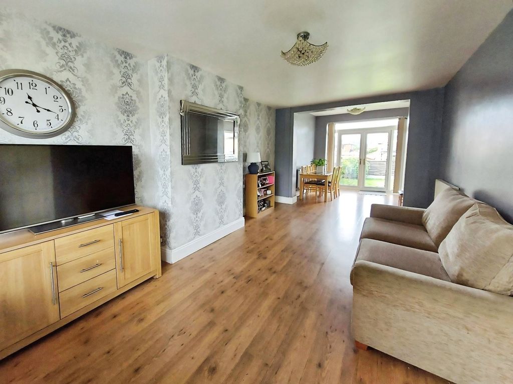 Property photo 3 of 15 Picture No. 24