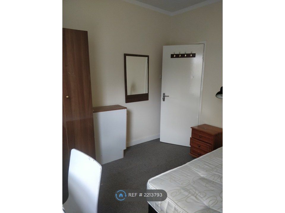 Property photo 1 of 5 Bedroom