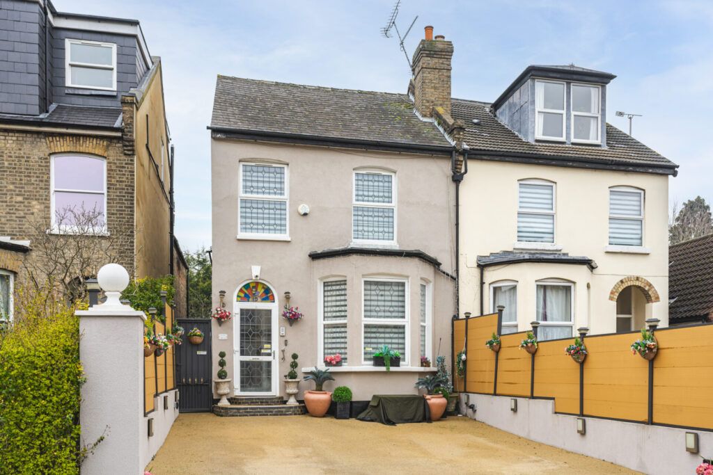 Property photo 1 of 30