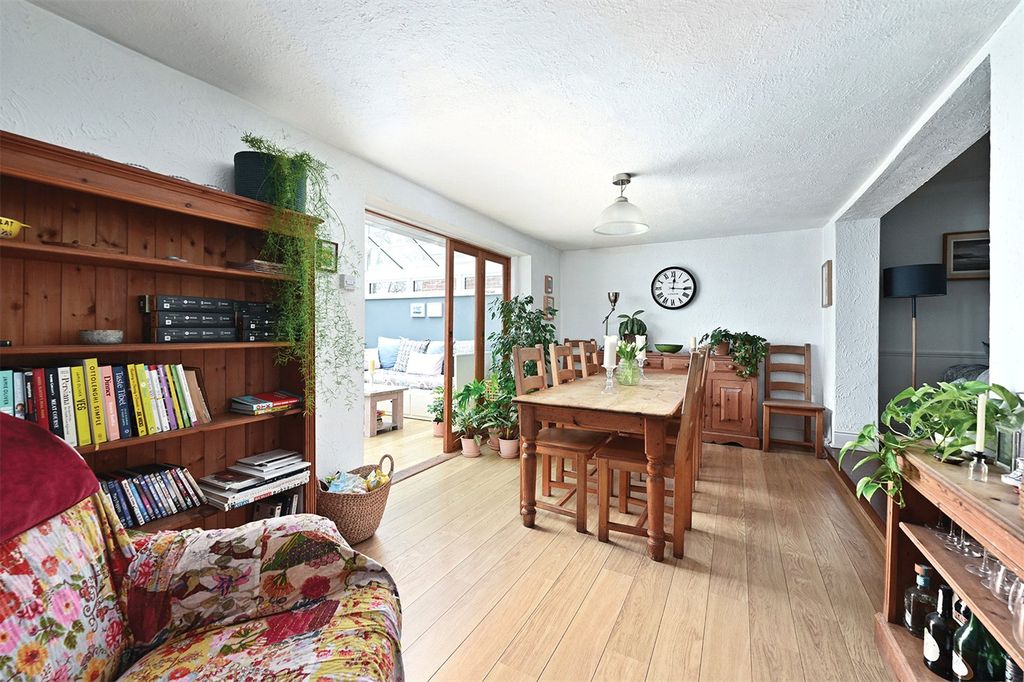 Property photo 3 of 18 Picture No. 10