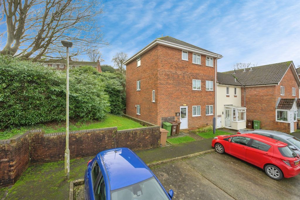 Property photo 1 of 22