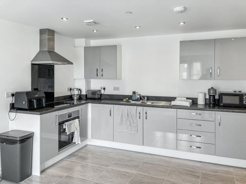 Property photo 2 of 17 (13)