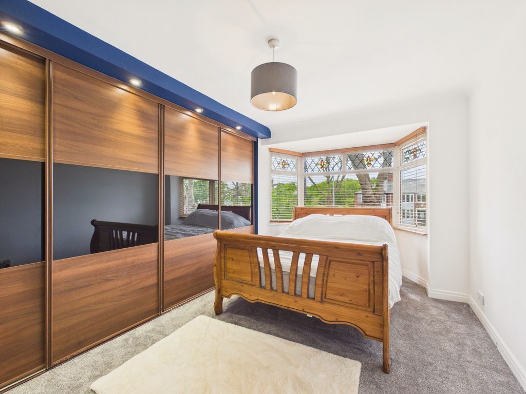 Property photo 3 of 16 4067184