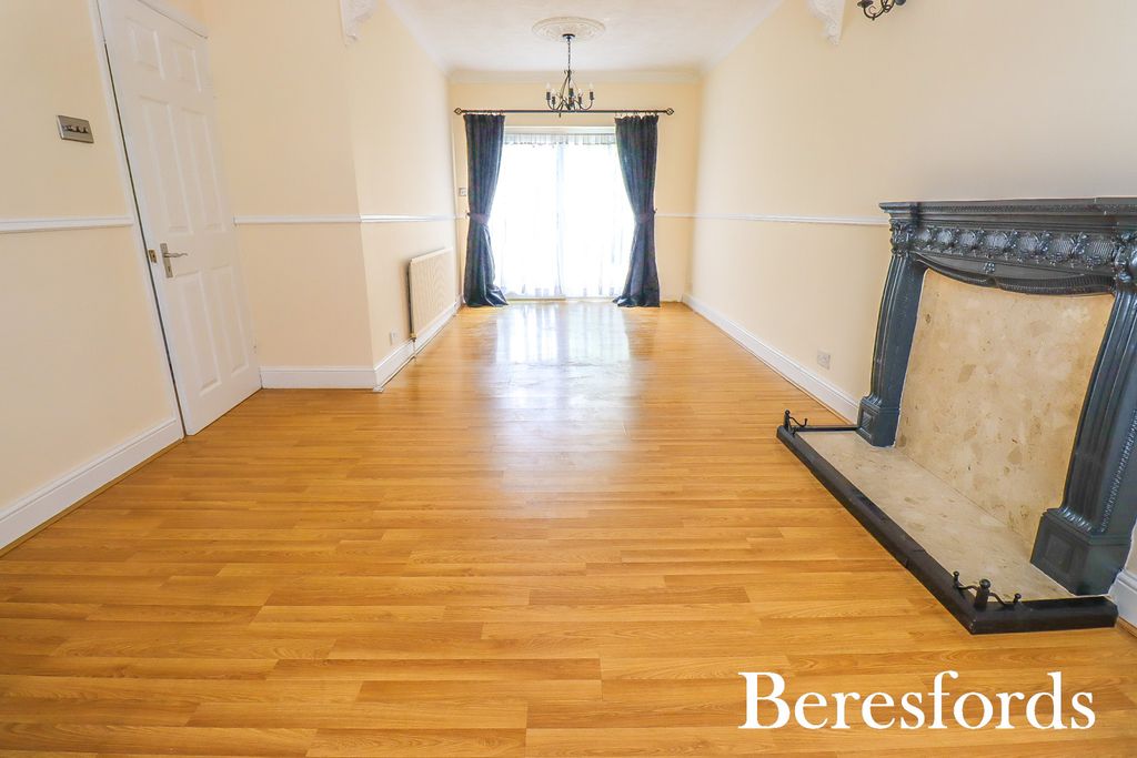 Property photo 3 of 26 Picture No. 02