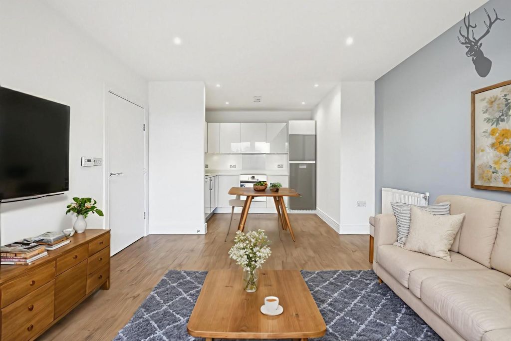 Property photo 3 of 12