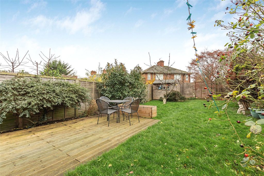 Property photo 3 of 12 Picture No. 11