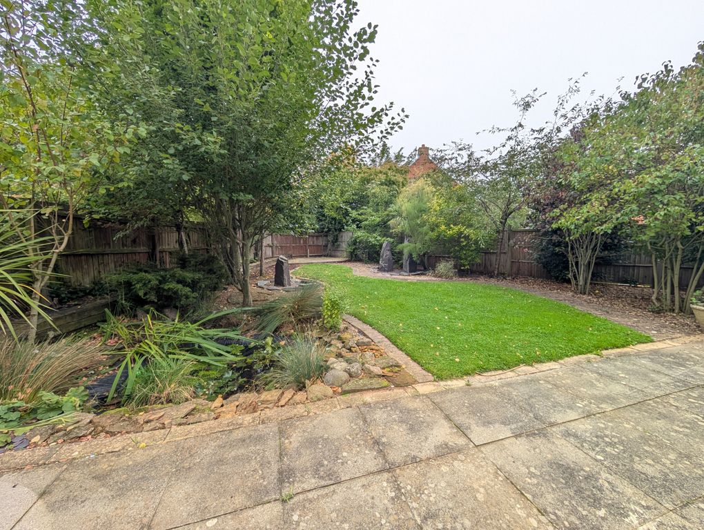 Property photo 2 of 28