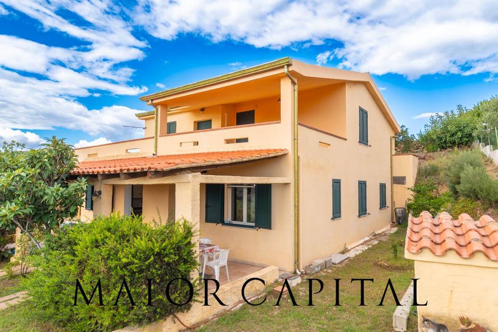 Property photo 2 of 41