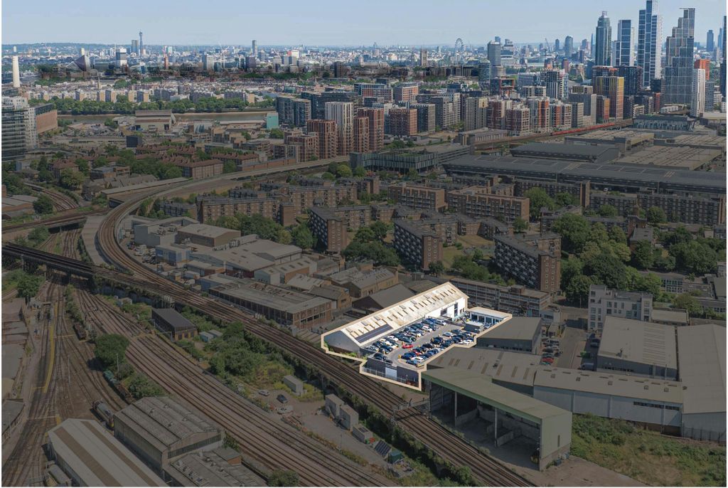 Property photo 3 of 4 Stewarts Road Battersea Sw8 4Ug100.Jpeg