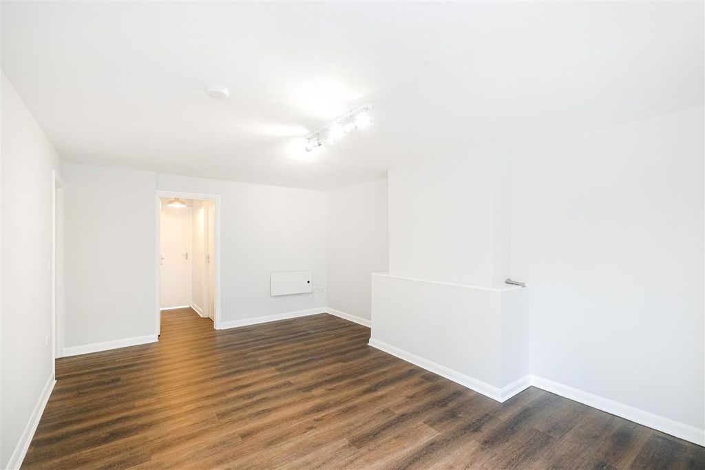 Property photo 3 of 22 Palmerston Court-23.Jpg