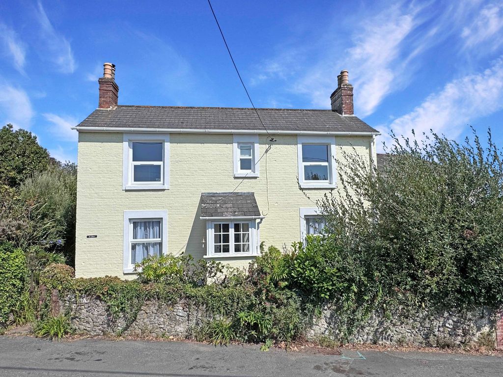 Property photo 1 of 18