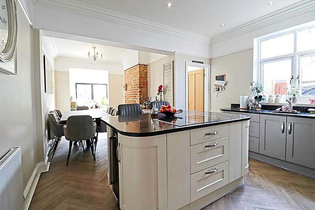Property photo 3 of 24 Kitchen / Dining Area