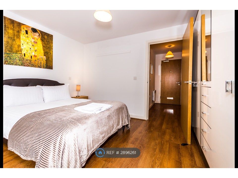 Property photo 3 of 24 Bedroom