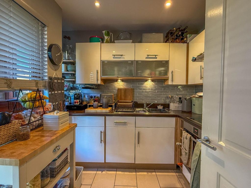 Property photo 2 of 14 20250303_140832779_0.0.Jpg