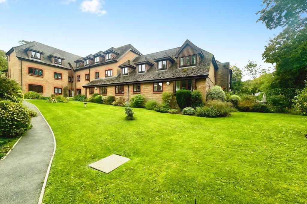 Property photo 1 of 8