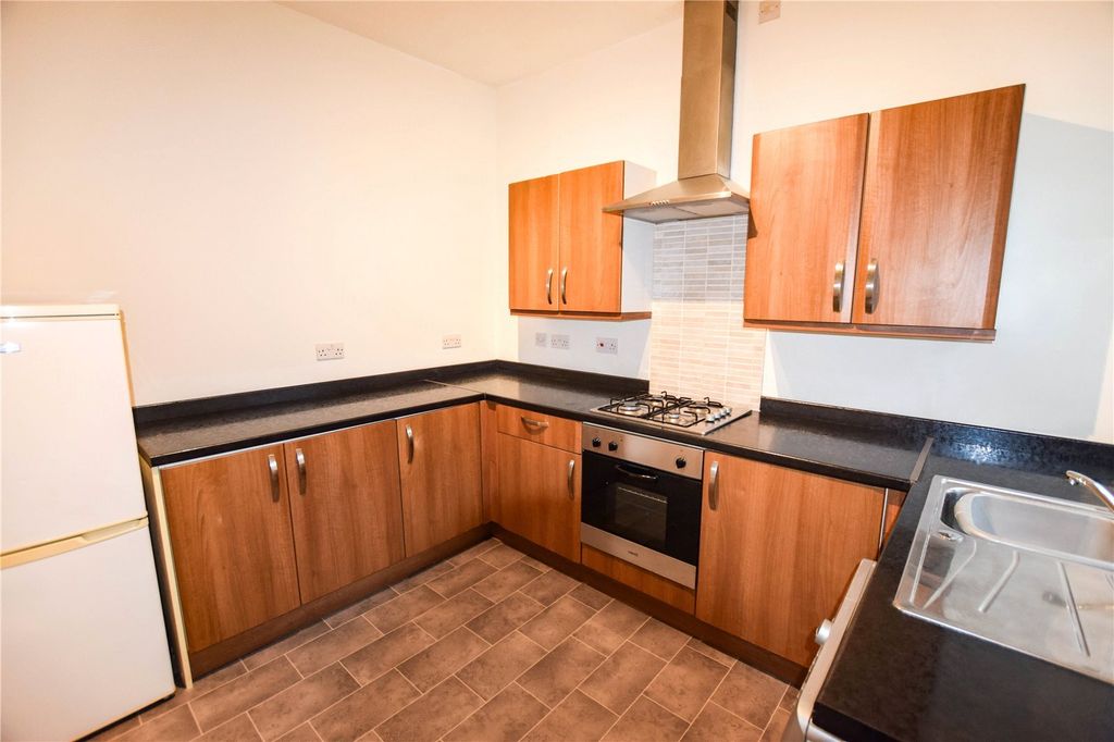 Property photo 3 of 7 Picture No. 06