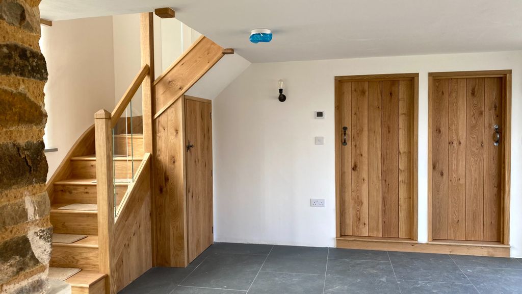 Property photo 3 of 9 4981966