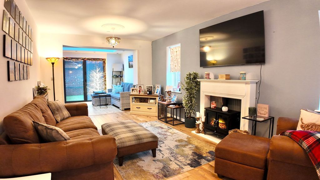 Property photo 3 of 29