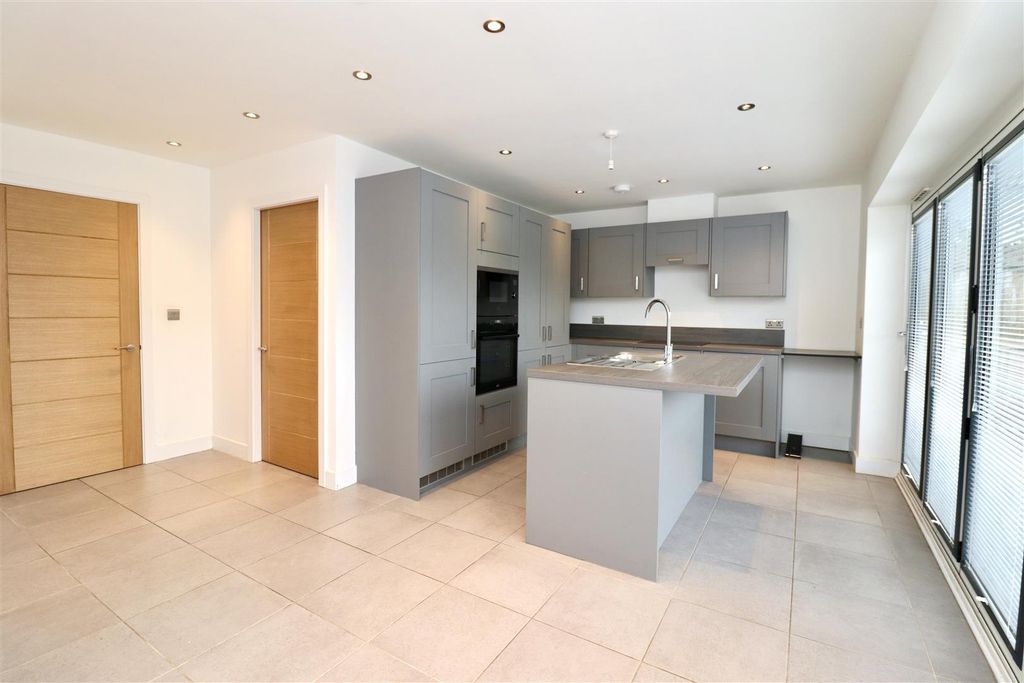 Property photo 2 of 13 Image00002.Jpeg