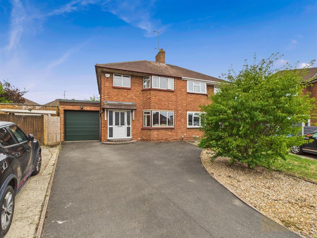 Property photo 1 of 17