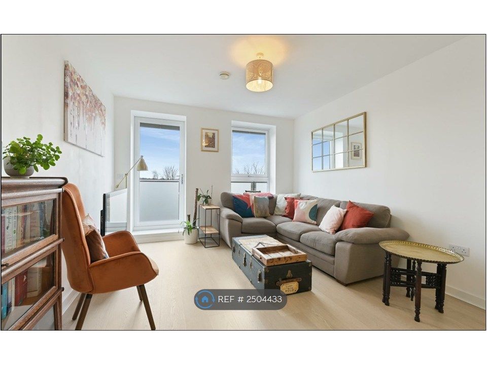 Property photo 1 of 8 Living Room