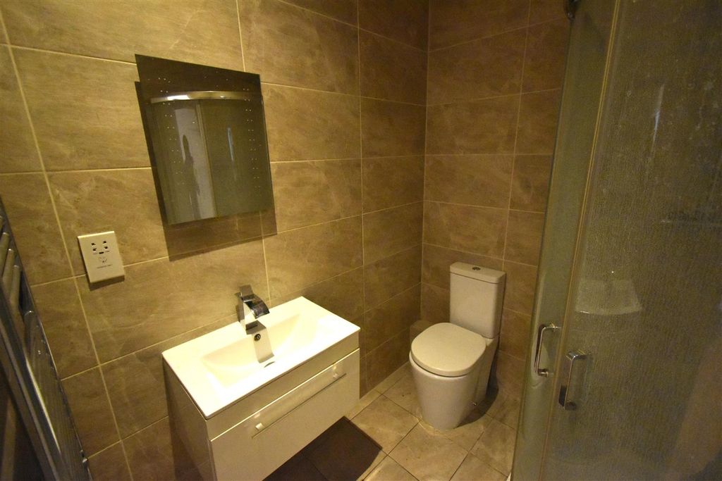 Property photo 3 of 3