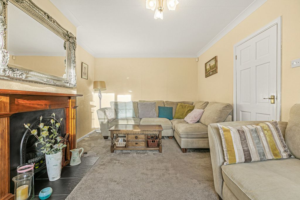 Property photo 2 of 16 Reception Room