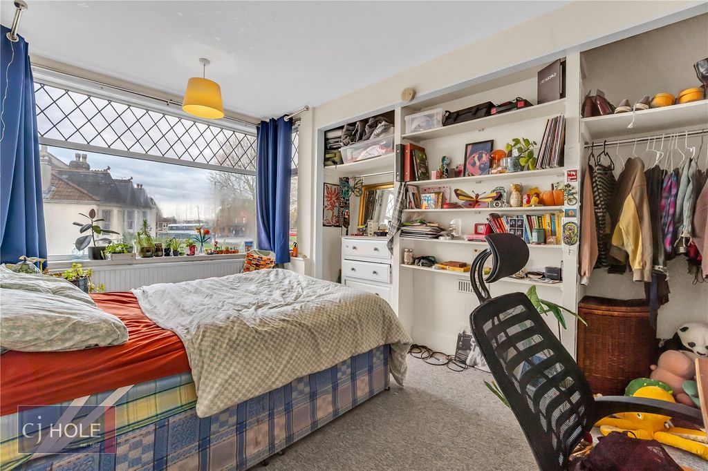 Property photo 2 of 19 Picture No. 47