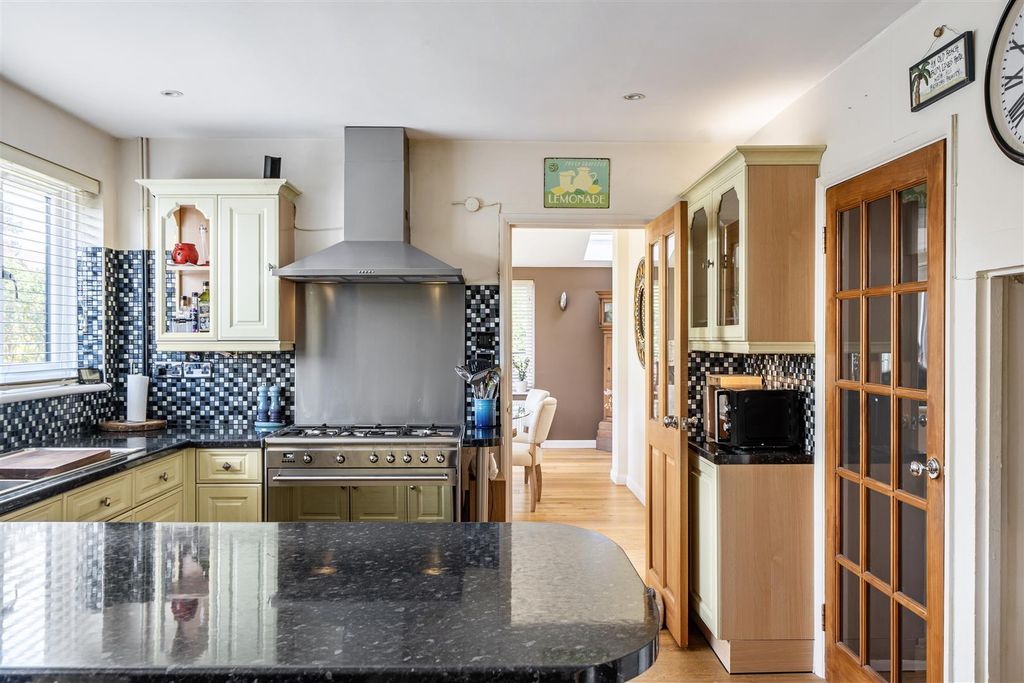 Property photo 3 of 25 1450143-15-69F22461B84B3.Jpg