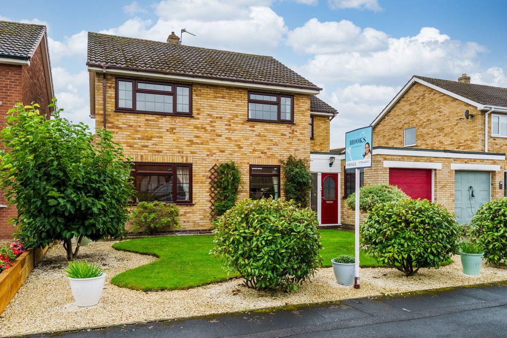Property photo 1 of 21