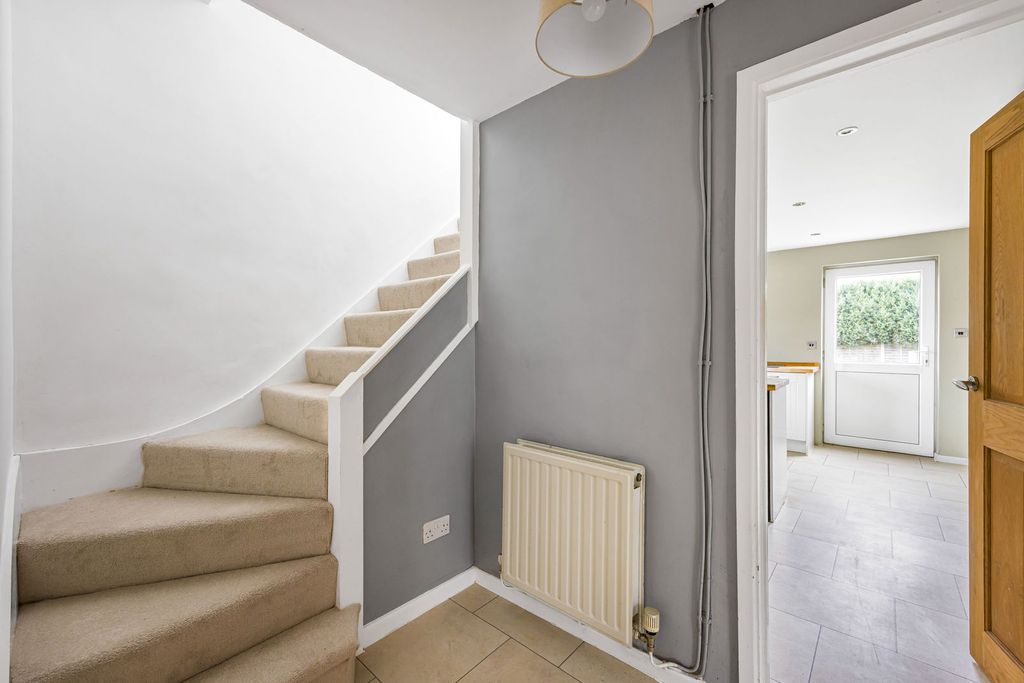 Property photo 2 of 21