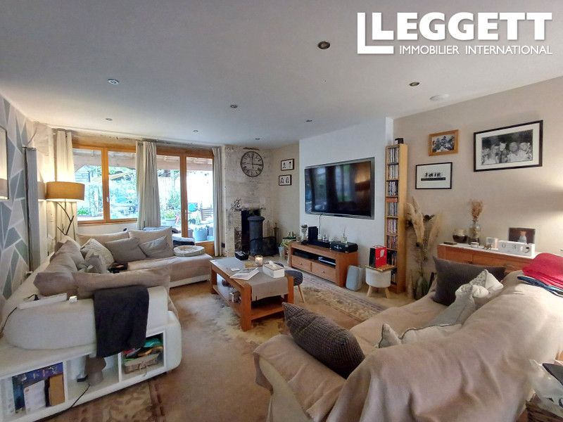 Property photo 3 of 10