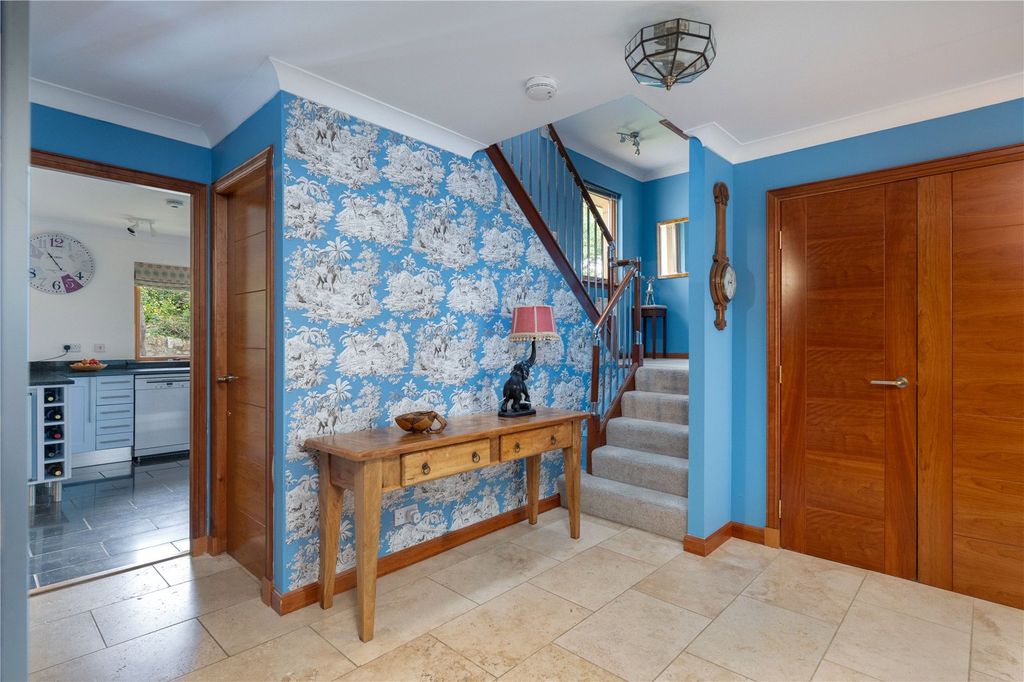 Property photo 3 of 31 Hall