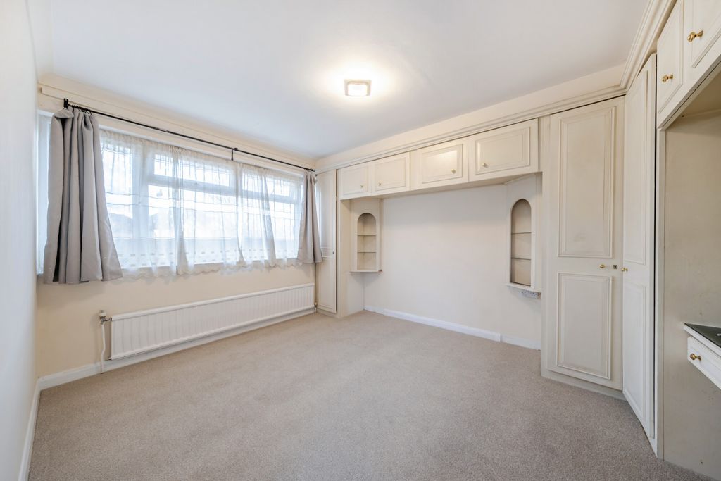 Property photo 2 of 21 1387128-21-69304d...