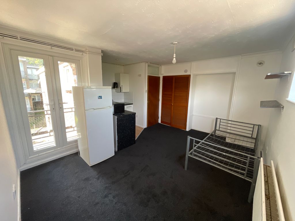 Property photo 2 of 4