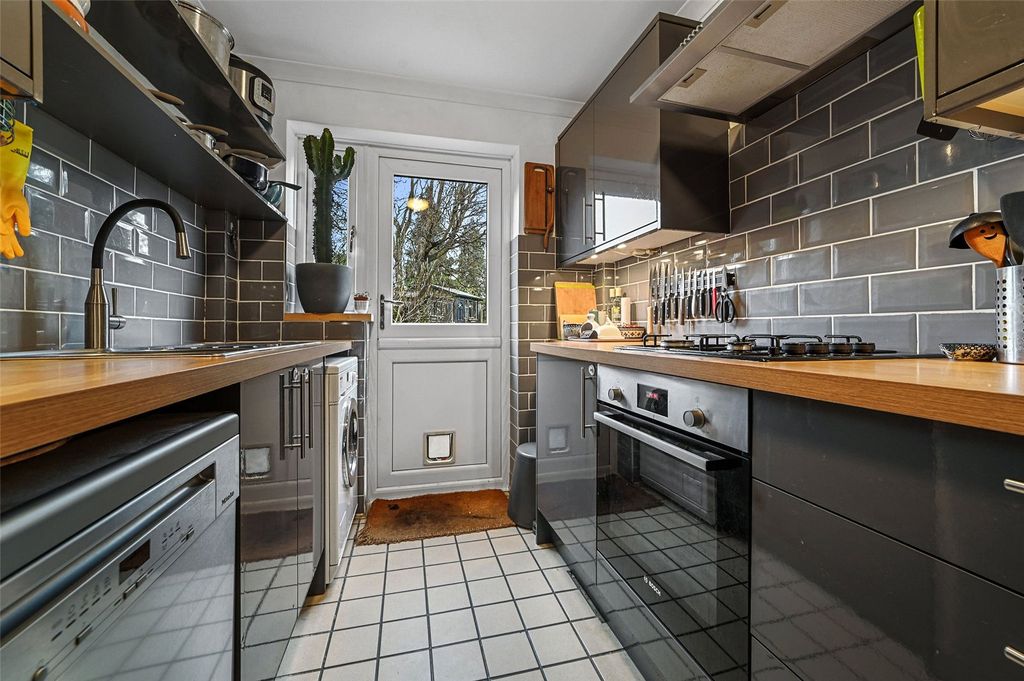 Property photo 2 of 17 Picture No. 05