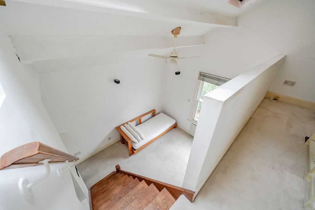 Property photo 3 of 16 1459948-5-6A034E5...