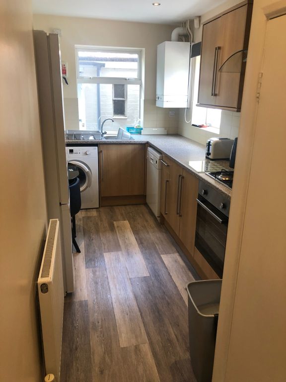 Property photo 1 of 9 Cover