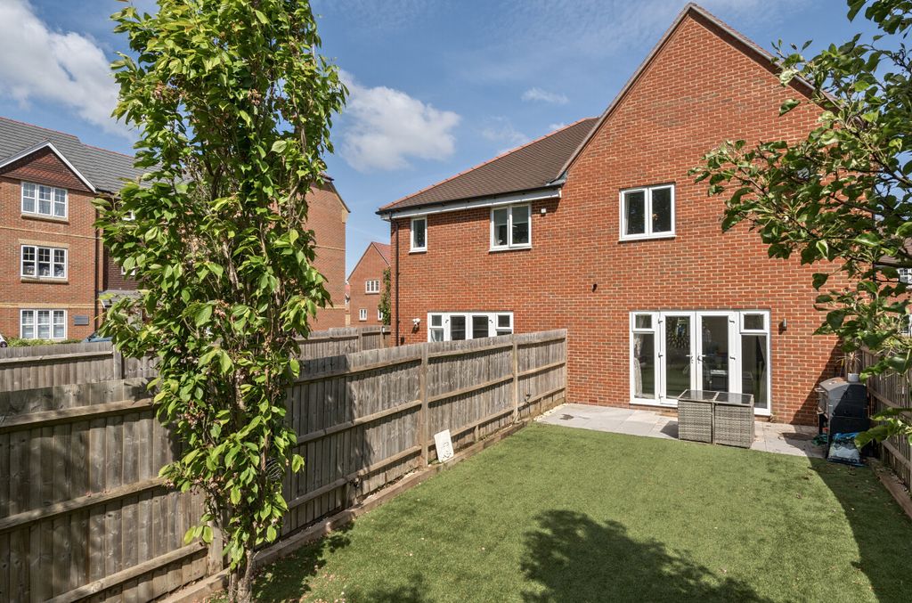 Property photo 2 of 17 52-681B9E5246352-...