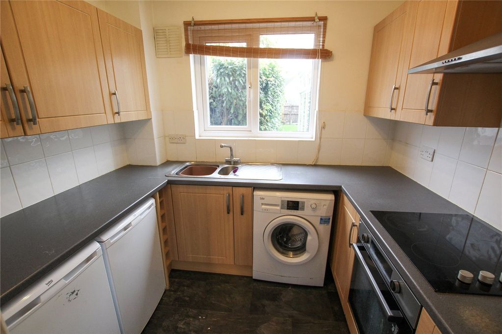 Property photo 3 of 13 Kitchen.