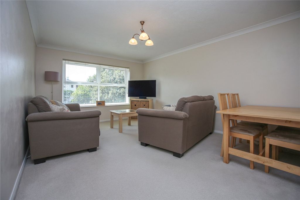Property photo 2 of 15 Picture No. 01