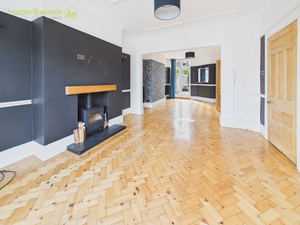 Property photo 2 of 49