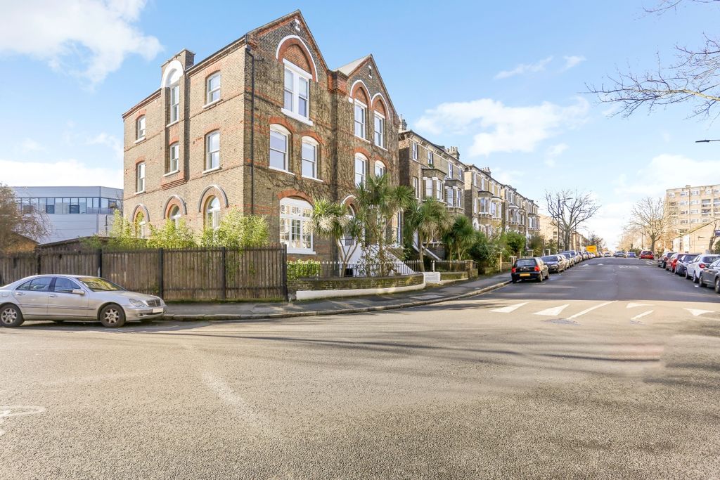Property photo 1 of 10