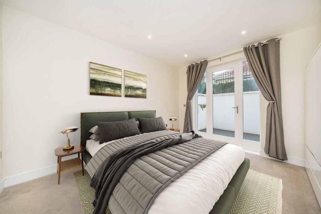 Property photo 3 of 5