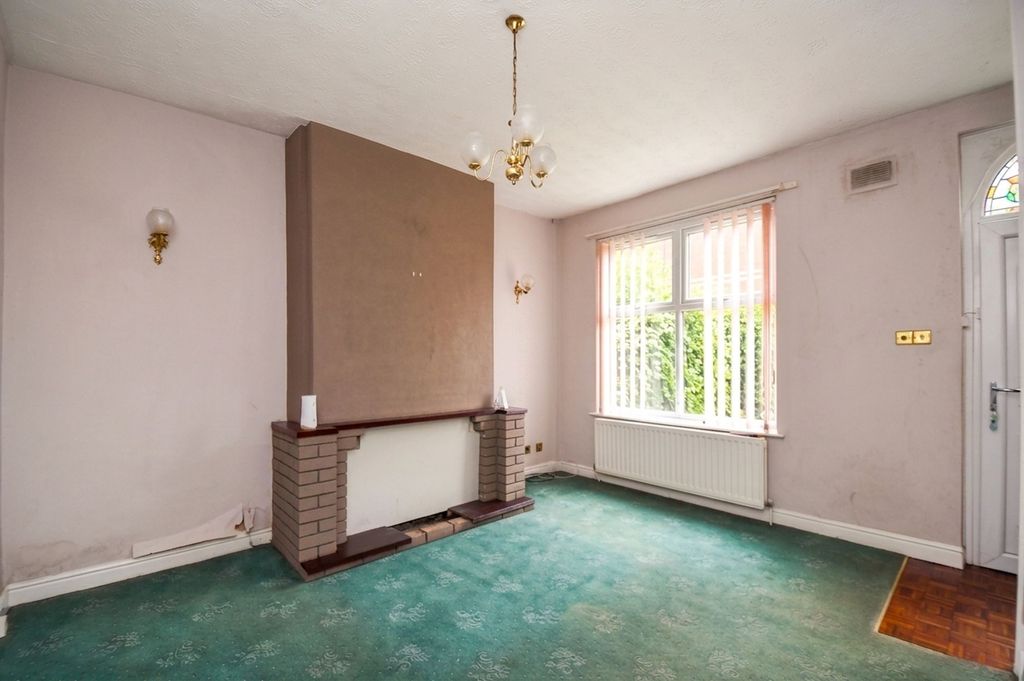 Property photo 2 of 12
