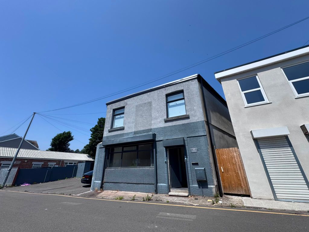 Property photo 1 of 6