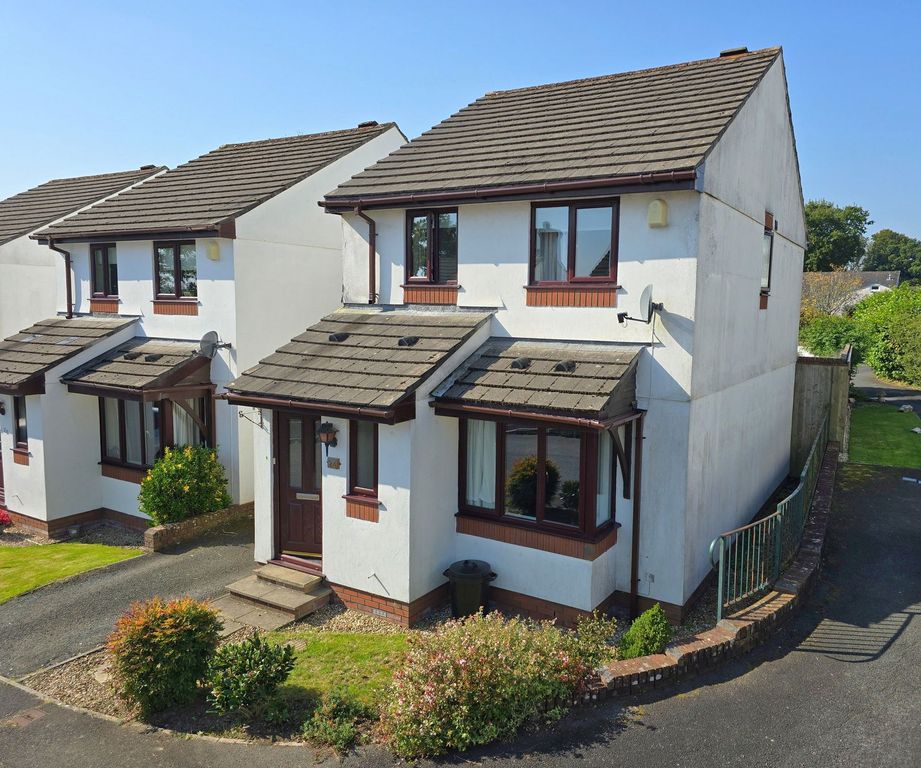 Property photo 3 of 12