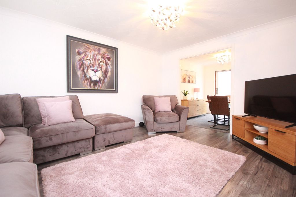 Property photo 2 of 23