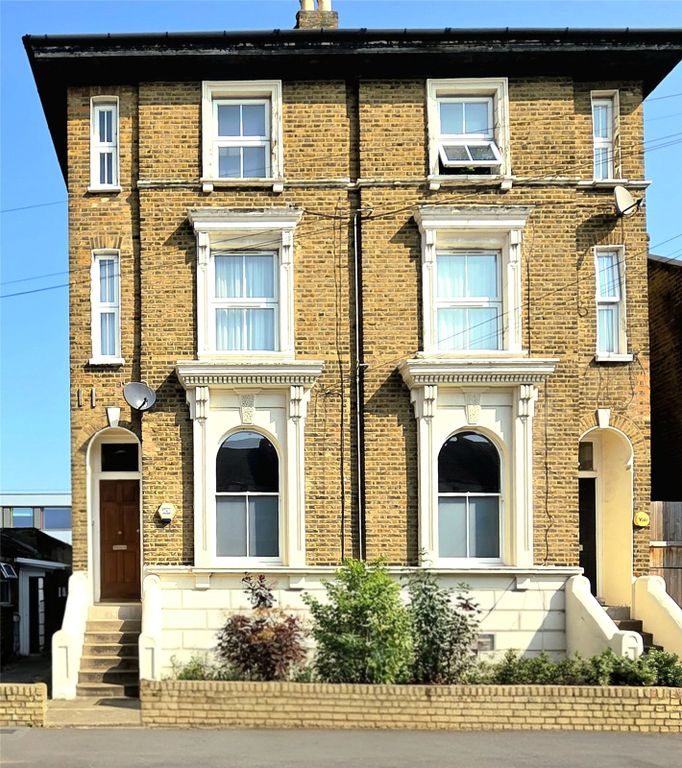 Property photo 1 of 27 Picture No. 04