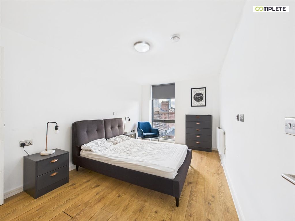 Property photo 3 of 20 Cam01231G0-Pr0124-Still014.Jpg